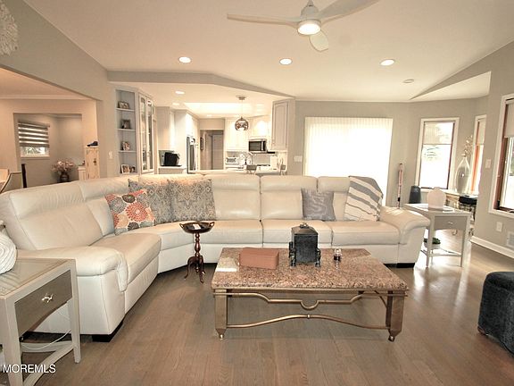 4th image of 32 Cameron Court