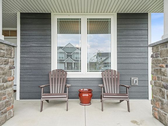 3rd image of 17904 Hinckley Ave