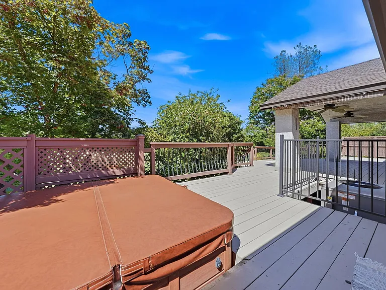 1484 Saint Andrews Dr — Photo 33