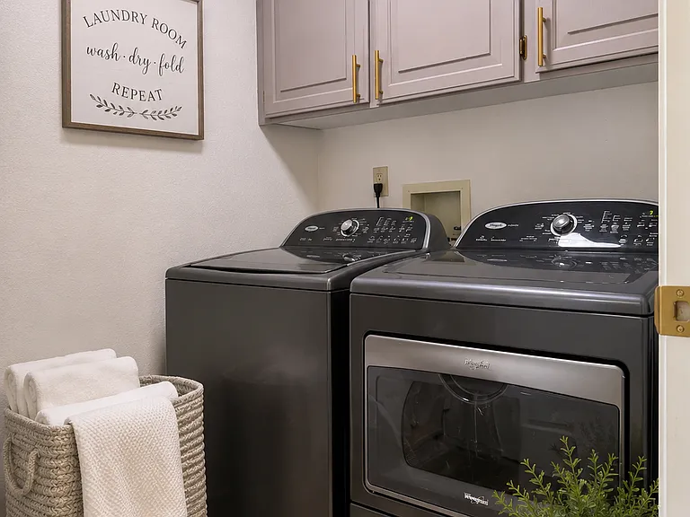 2075 E Mortimer Dr — Photo 16