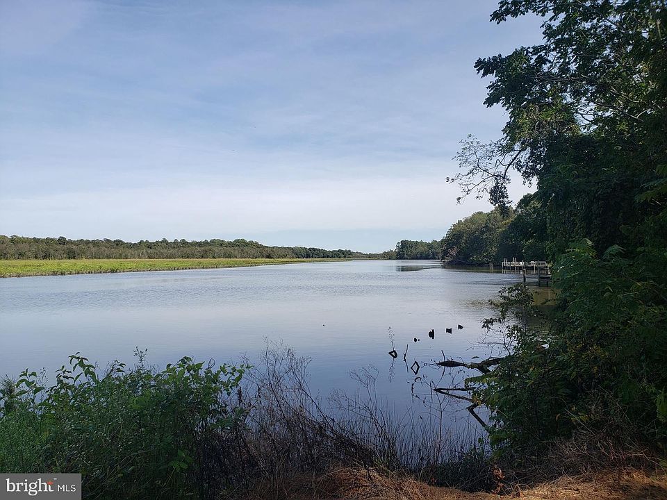 2nd image of Reese Landing Rd