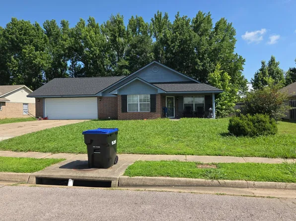 400 Emily Dr, Alma, AR 72921