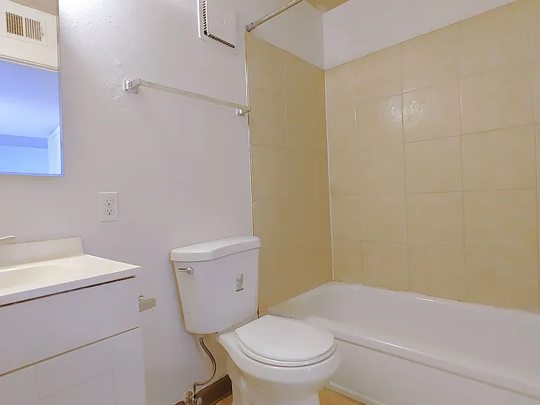 216 General Stilwell St NE — Photo 7