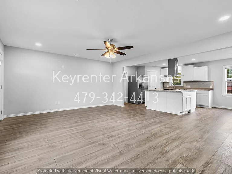 305 S Little Ave — Photo 6