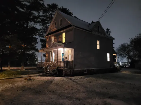 901 Maple St, Sault Sainte Marie, MI 49783