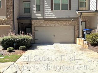 1380 Sugar Glen Ct, Lawrenceville, GA 30044