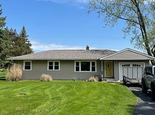 3220 Bluebush Rd, Monroe, MI 48162