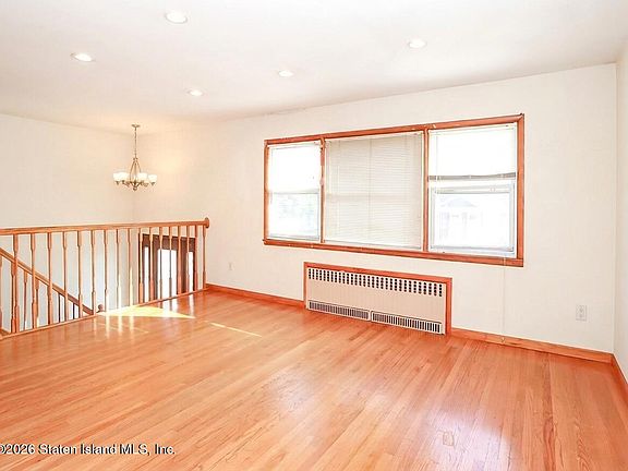 4th image of 203 Chandler Ave