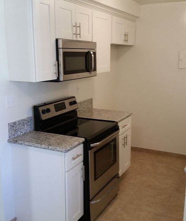 1st image of 17450 Van Ness Ave APT 27
