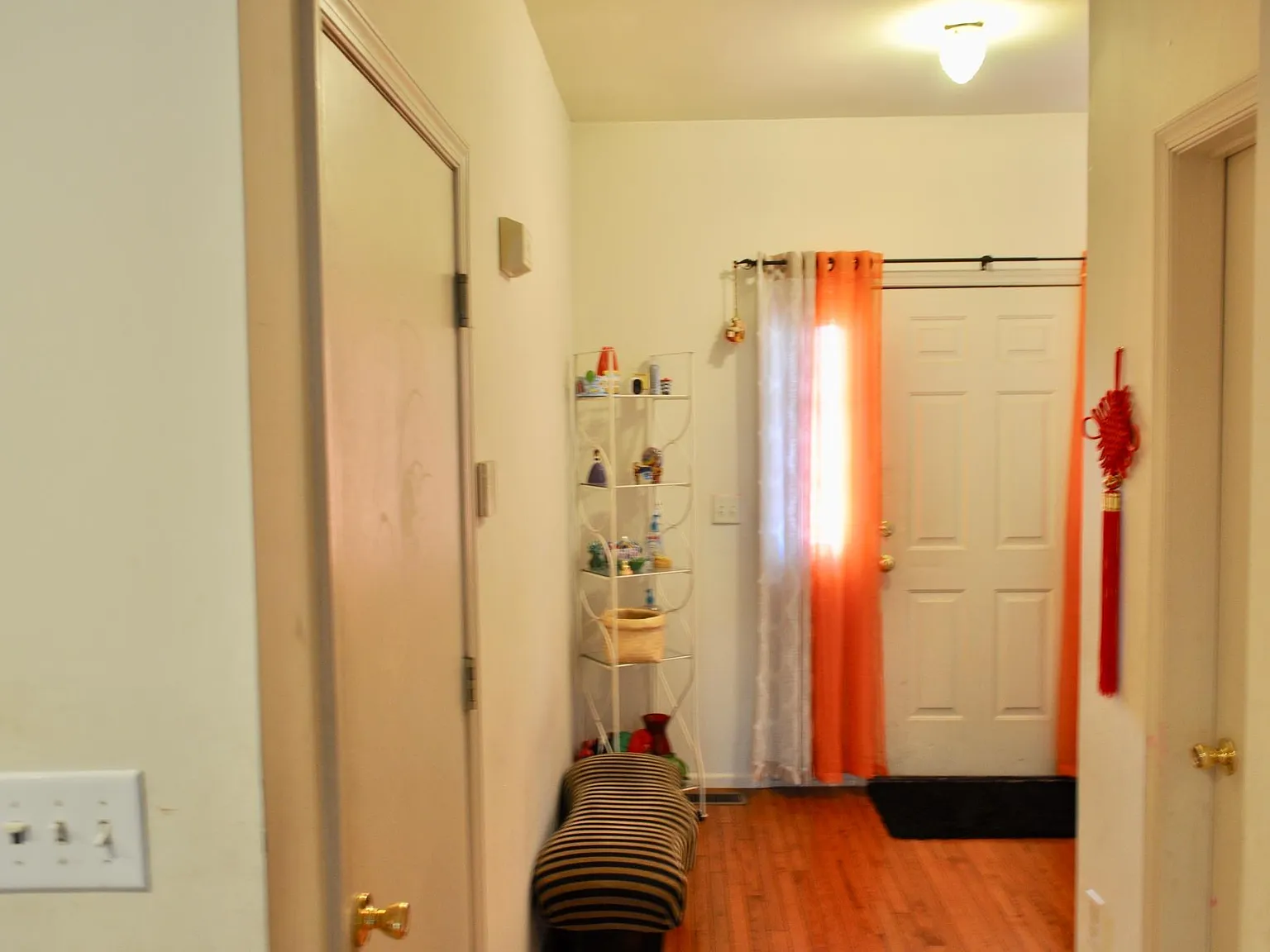 3 bed, 2.5 bath, 1800 sqft, $3,650 — Photo 3