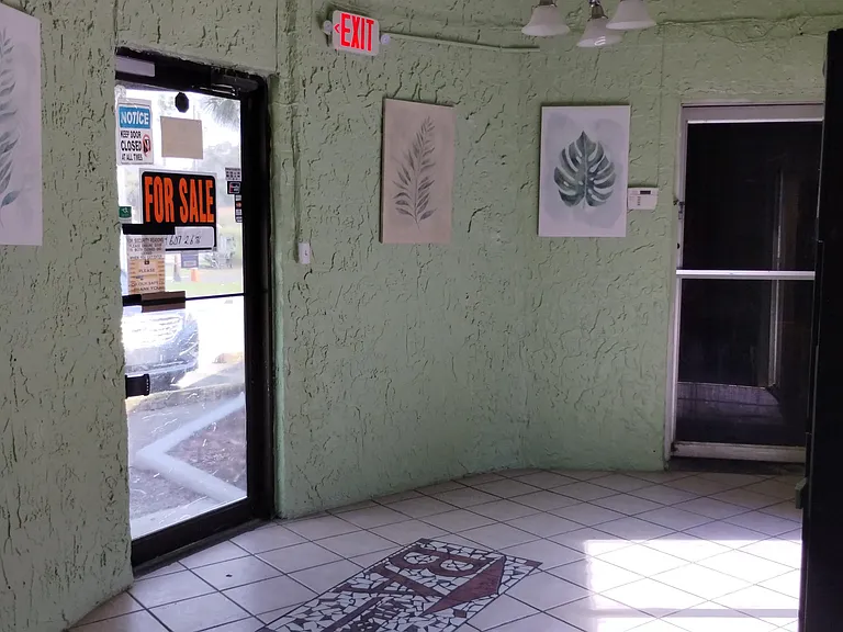 1884 Dean Rd #8 — Photo 2