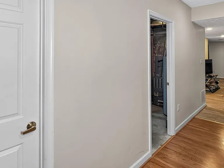 9205 Gatewater Ter — Photo 33