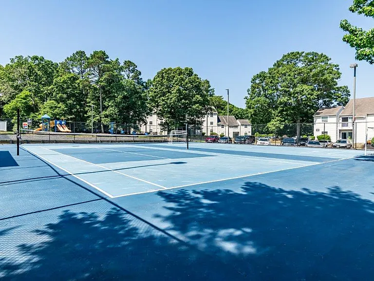 The Landings Apartment Homes — Photo 25