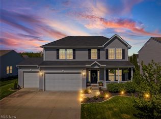 9076 Wyllys Dr, North Ridgeville, OH 44039