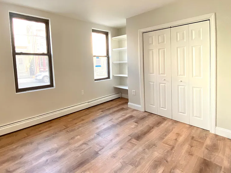 217 Saratoga St #1 — Photo 9