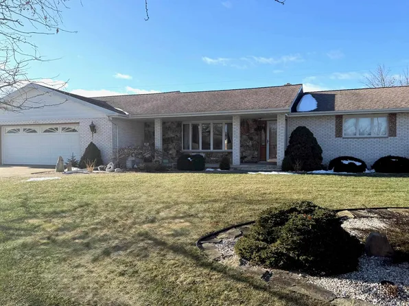 4454 E Park Dr, Bay City, MI 48706