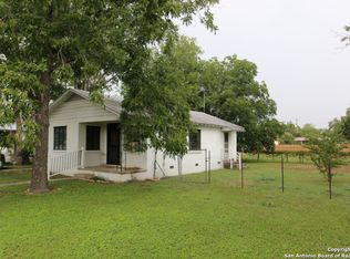 705 Florence St, Castroville, TX 78009