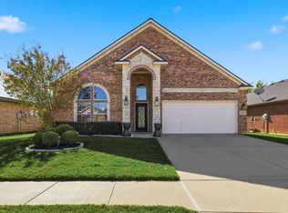 8308 Fall Crest Dr, Fort Worth, TX 76115