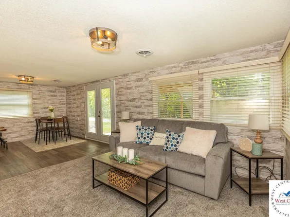 33416 Skeine Ln, Warsaw, MO 65355