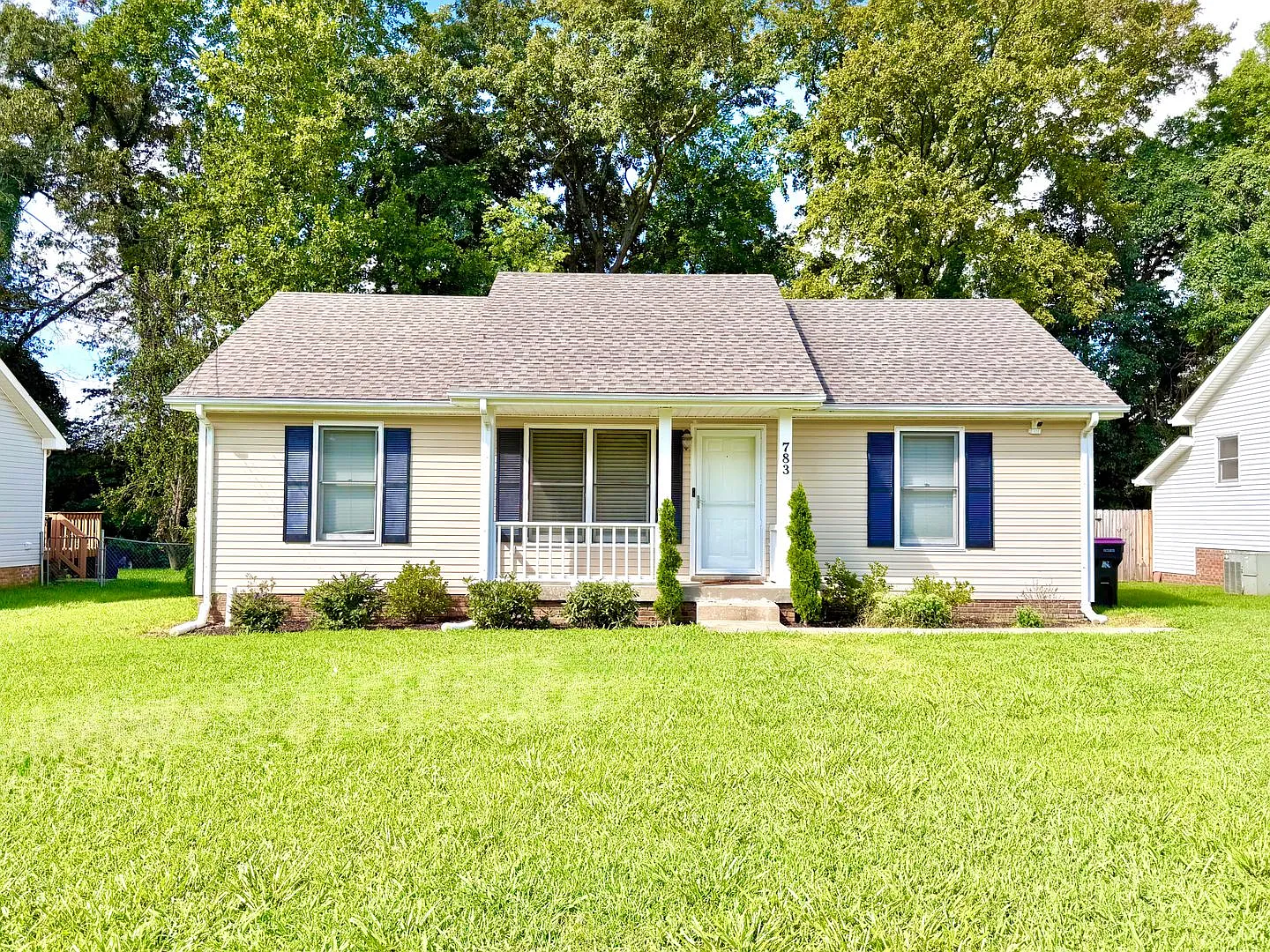 783 Princeton Cir — Photo 1