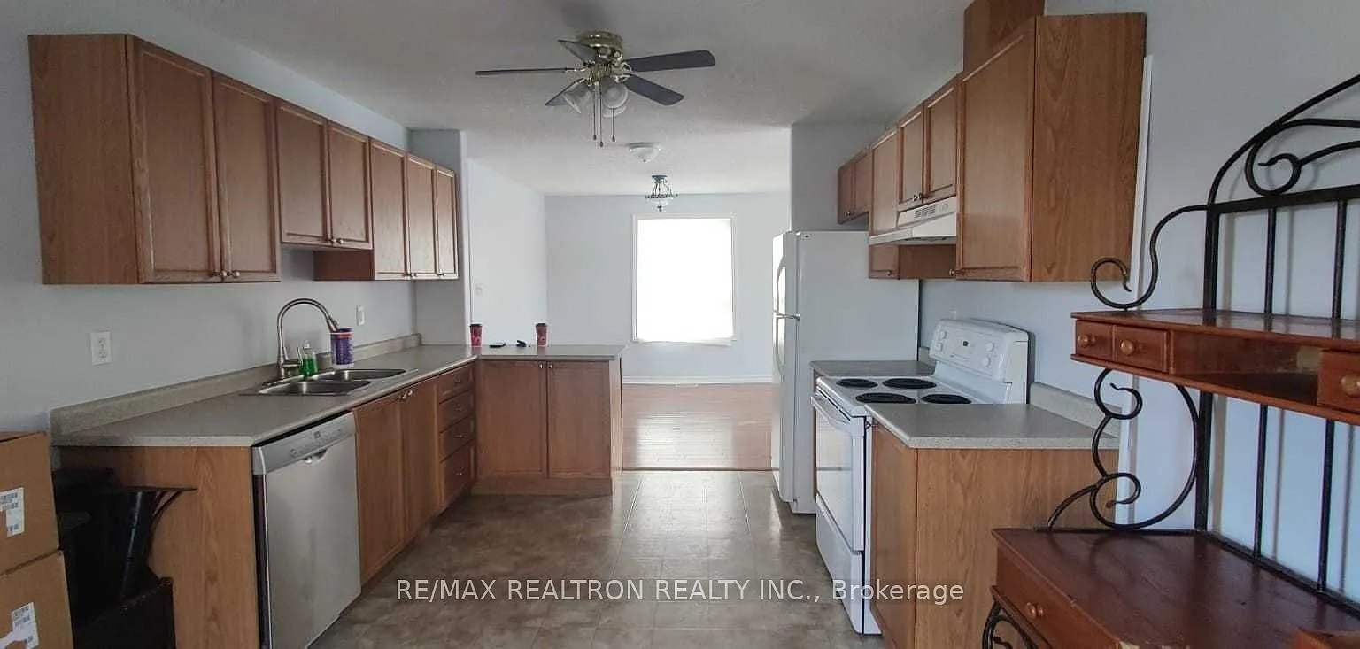 3 bed, $2,200 — Photo 4