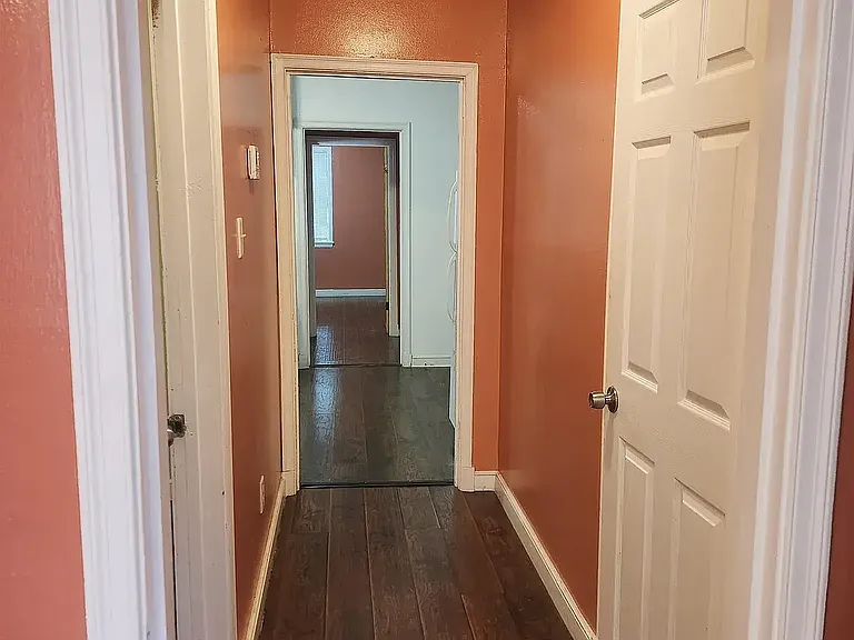 3484 Vernon Ave — Photo 3