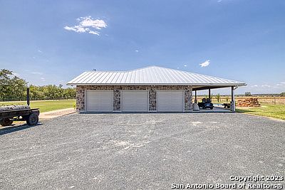 5th image of 375 COUNTY ROAD 423