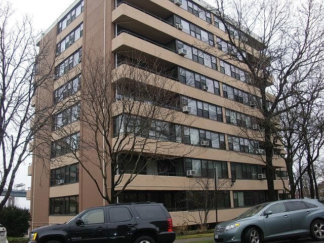 1st image of 905 166th St #3C