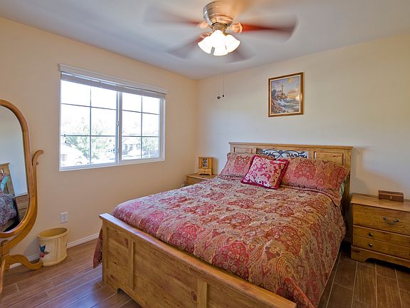3rd image of 1050 Sawtooth Dr
