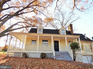 10501 Beach Mill Rd, Great Falls, VA 22066