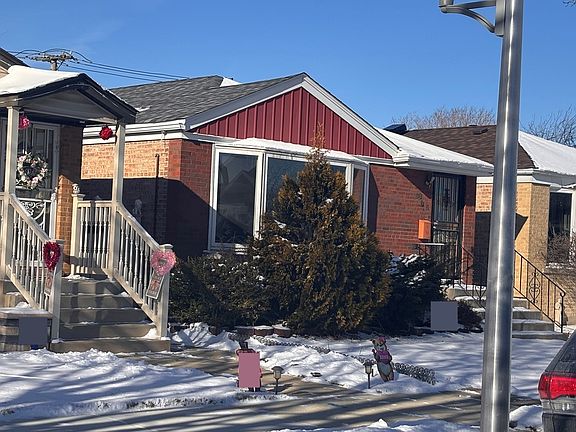 3rd image of 6006 S McVicker Ave