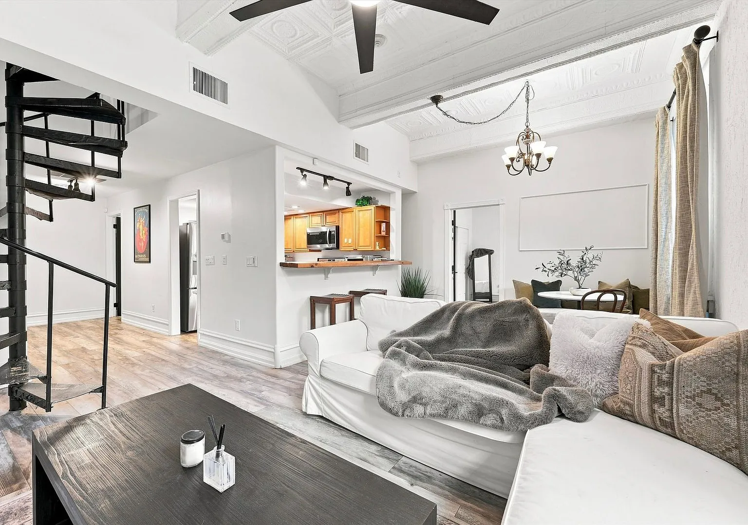 Lovely 2 Bed 1.5 Bath In Wilmington — Photo 3