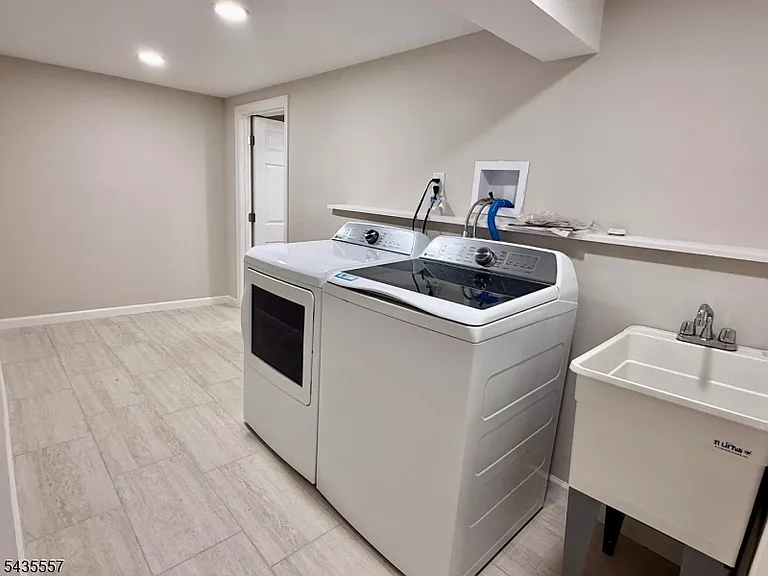 48 E Madison Ave — Photo 35
