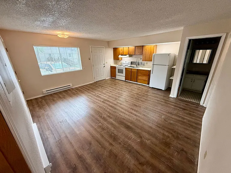 713 Airway Ave — Photo 6