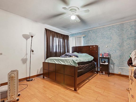 5th image of 221 Nauvoo St