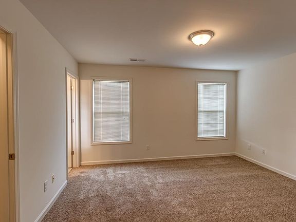3rd image of 4348 Evangeline Ln