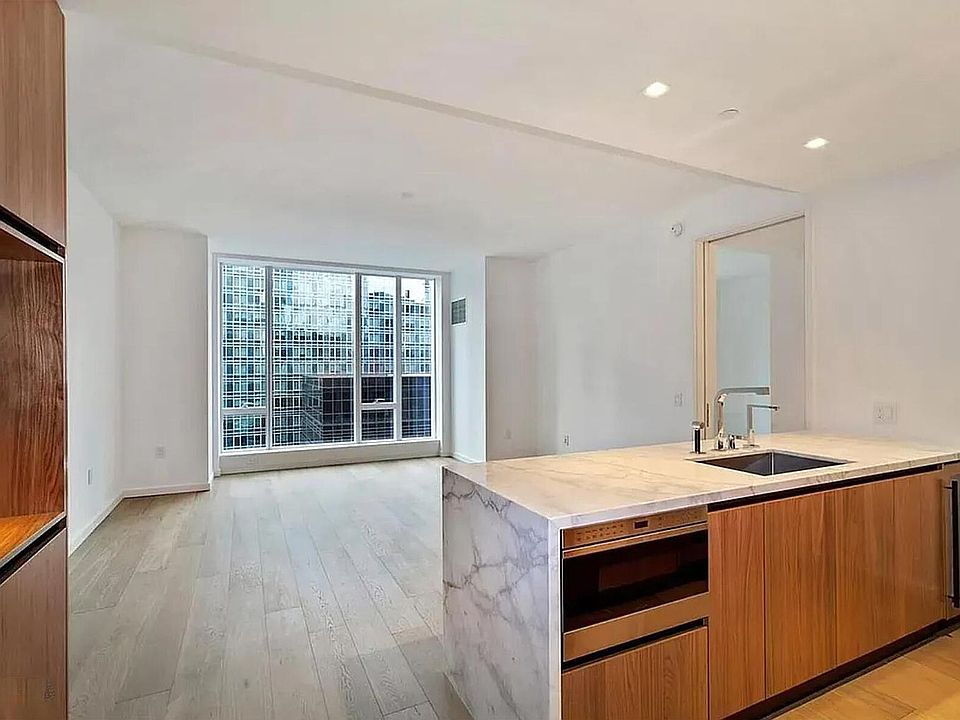 1st image of 1 W End Ave APT 21H