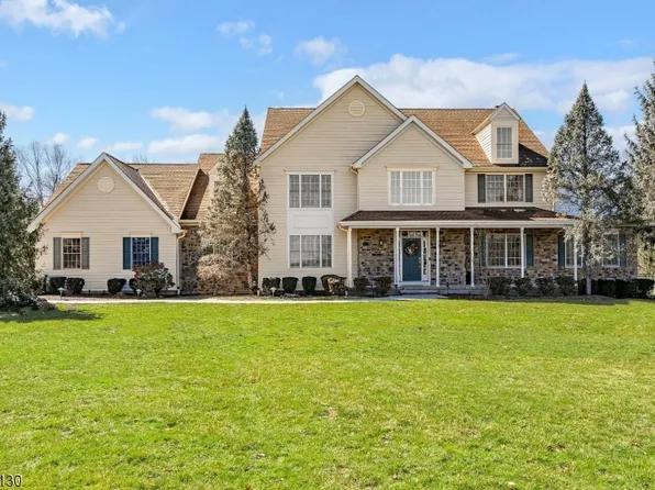 12 Forestdale Dr, Readington Twp., NJ 08889