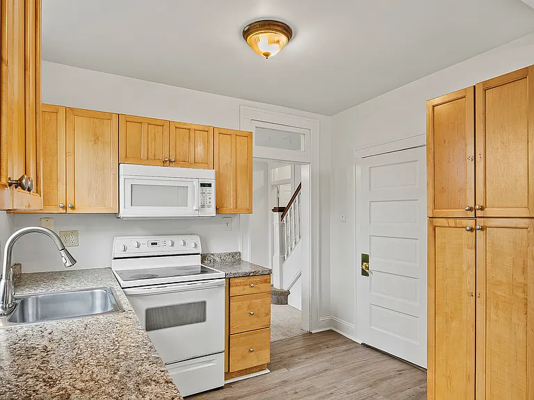 5407 Catalpha Rd — Photo 5