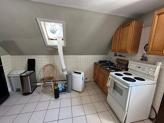 3rd image of 326 Washington St #2A