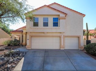 11915 N Deerclover Ln, Oro Valley, AZ 85737