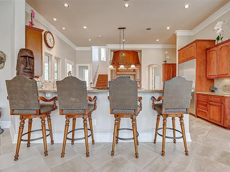 33202 W Haddon Ct — Photo 11