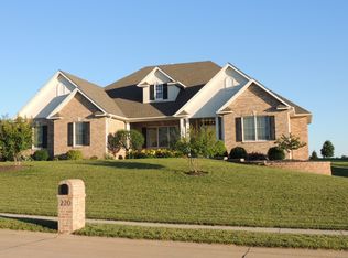 220 Prairie Run, Columbia, IL 62236