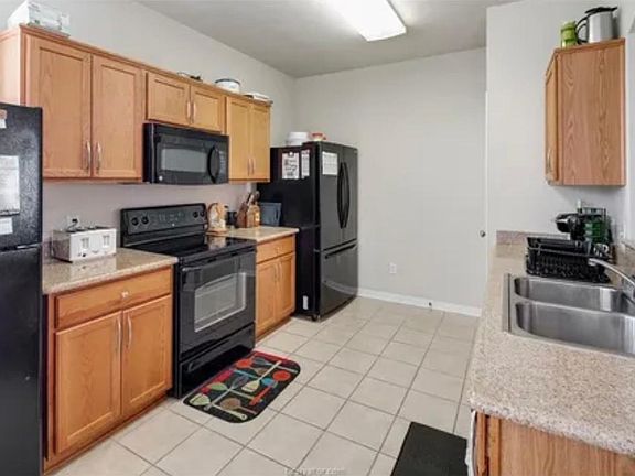 5th image of 4130 McFarland Dr
