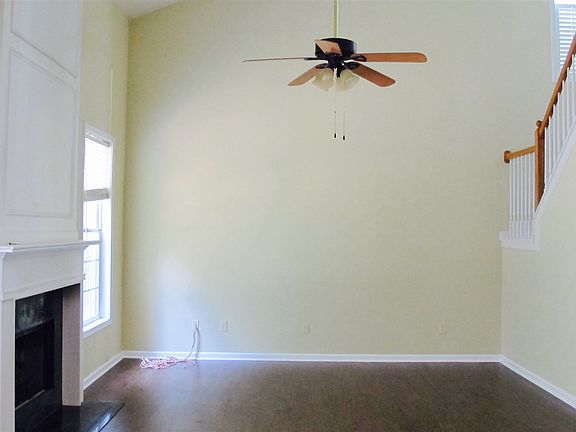 2nd image of 55 Rosemary Pl