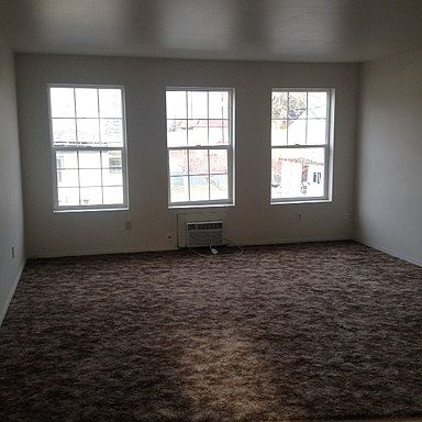 1st image of 629 N 6th Ave APT 3