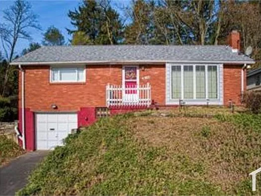 16 Barton Dr — Photo 1