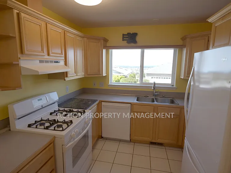 70 Amethyst Dr — Photo 11