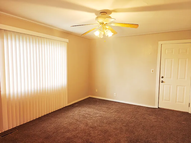 31820 Bay Ct — Photo 5