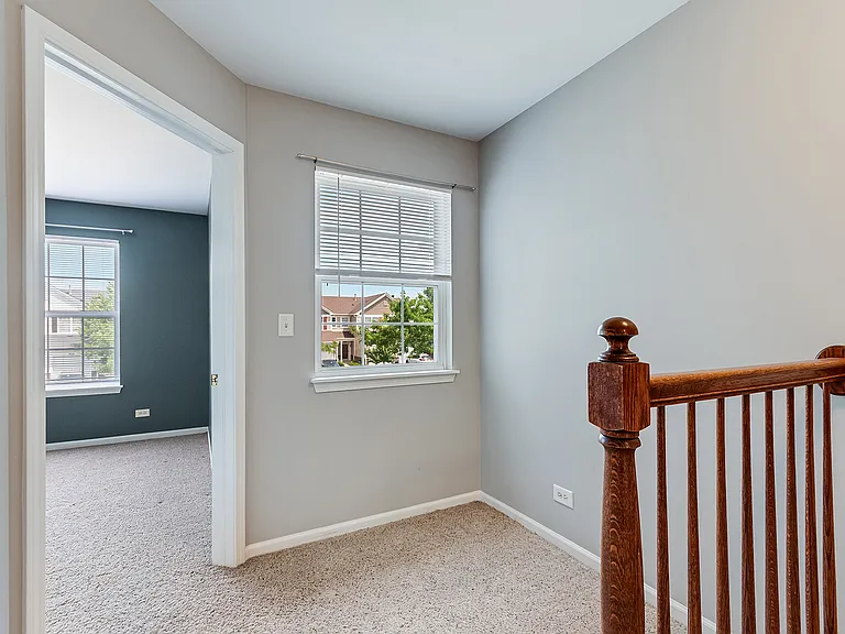 913 Genesee Dr — Photo 11